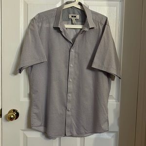 Joseph Aboud (L) Men’s. Short Sleeve Button Up Shirt. Purple flower pedal print.